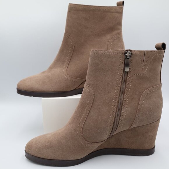 Easy Spirit Evolve Wedge Ankle Booties Womens Size 8.5M Taupe Waterproof Leather - Picture 2 of 11